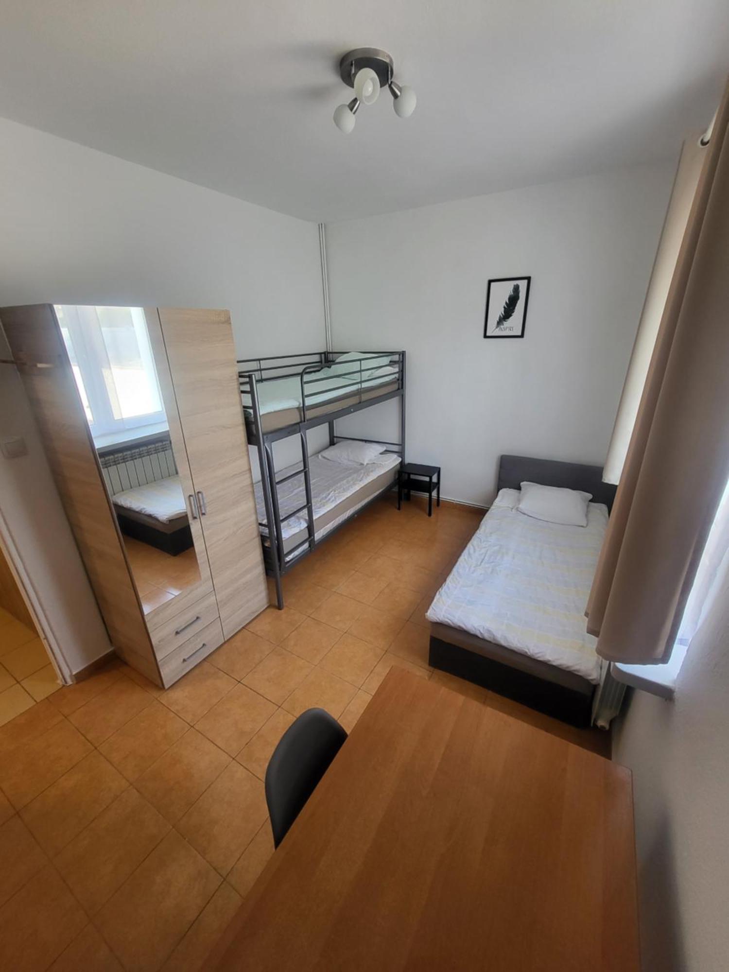 Rooms4Rest Popularna - Private Rooms For Tourists - Atr Consulting Sp, Z O,O, Warsaw Exterior photo
