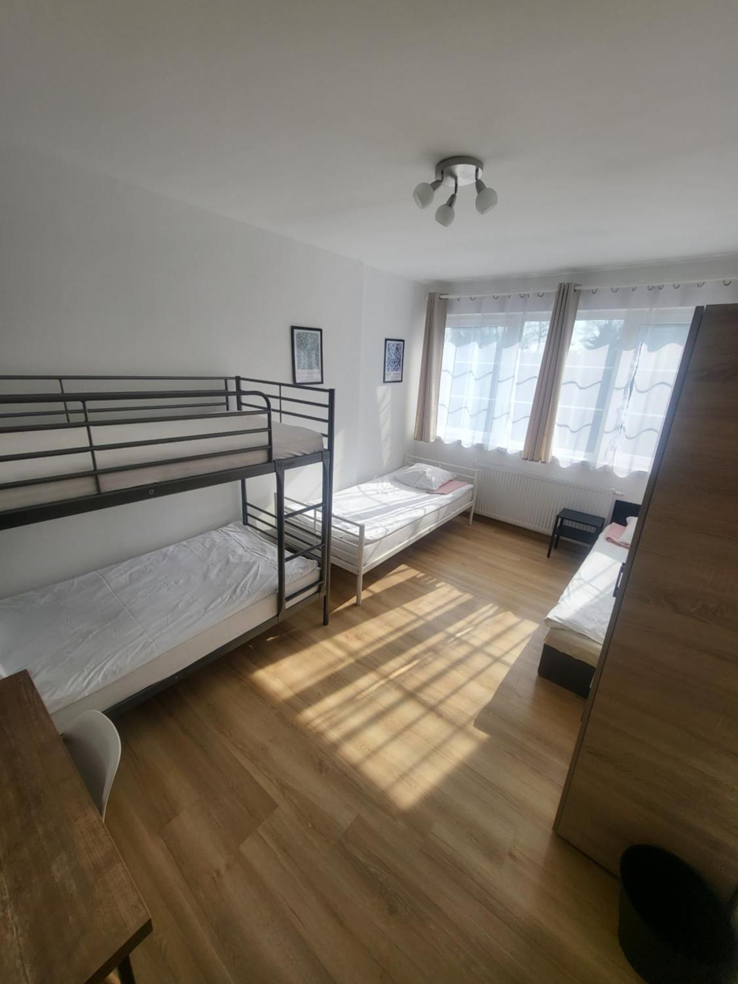 Rooms4Rest Popularna - Private Rooms For Tourists - Atr Consulting Sp, Z O,O, Warsaw Exterior photo