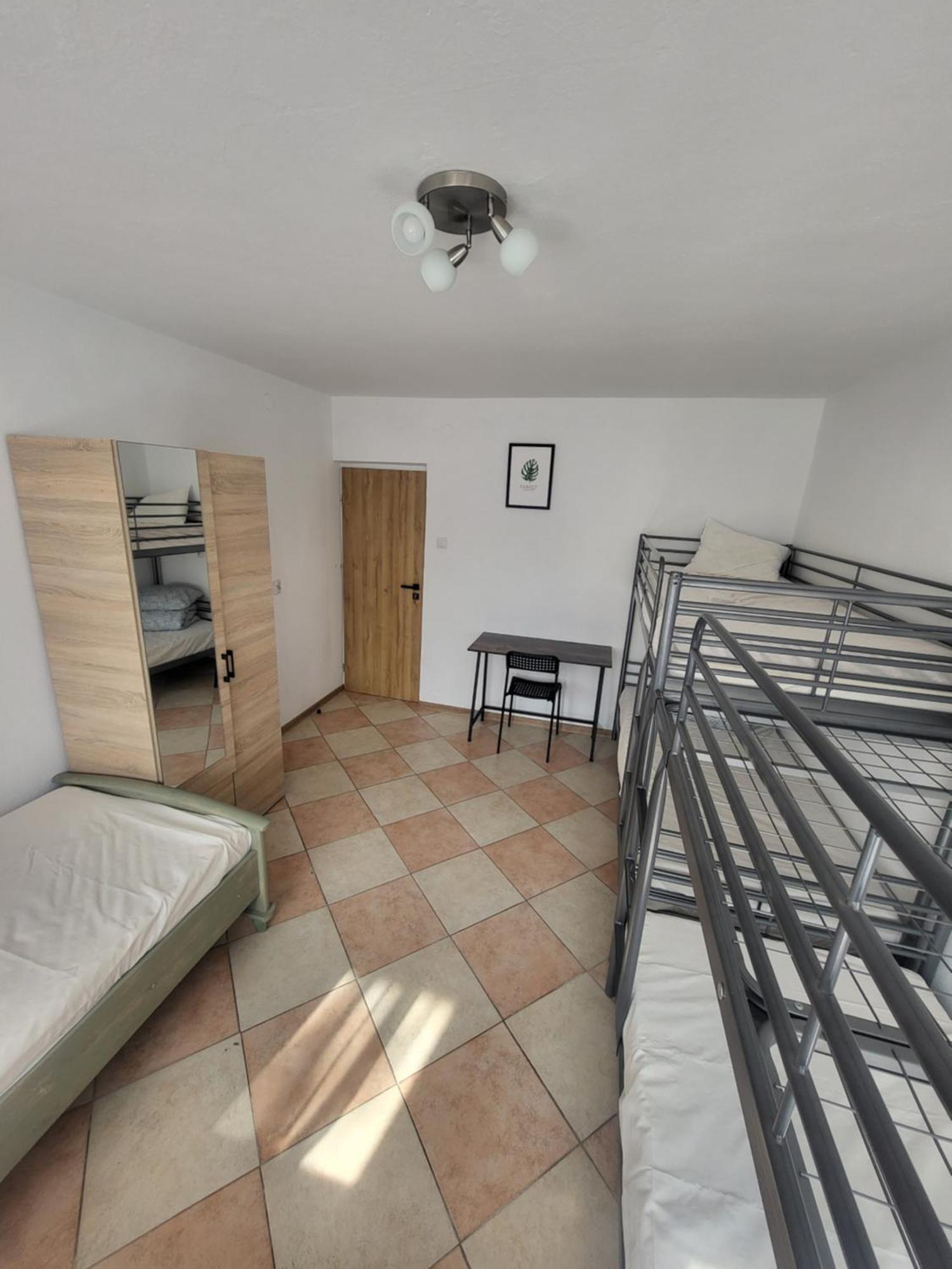 Rooms4Rest Popularna - Private Rooms For Tourists - Atr Consulting Sp, Z O,O, Warsaw Exterior photo
