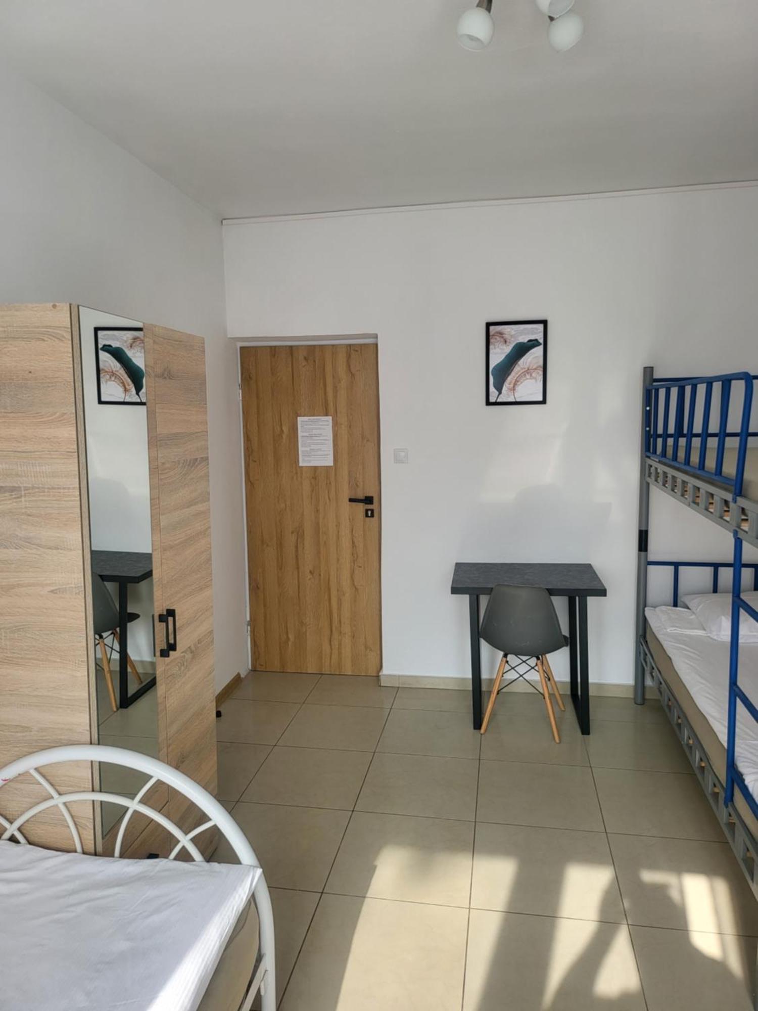 Rooms4Rest Popularna - Private Rooms For Tourists - Atr Consulting Sp, Z O,O, Warsaw Exterior photo