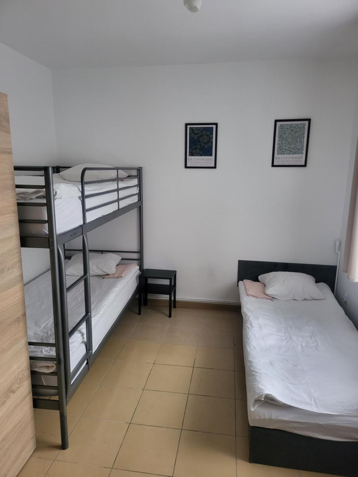 Rooms4Rest Popularna - Private Rooms For Tourists - Atr Consulting Sp, Z O,O, Warsaw Exterior photo